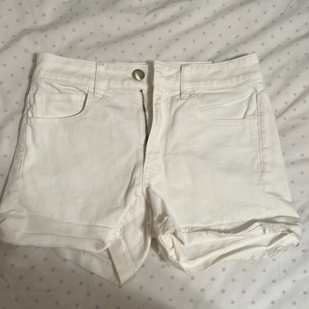 NWOT American Eagle White Shorts